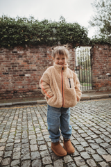 MINI TEDDY FLEECE ZIP JACKET IN SAND