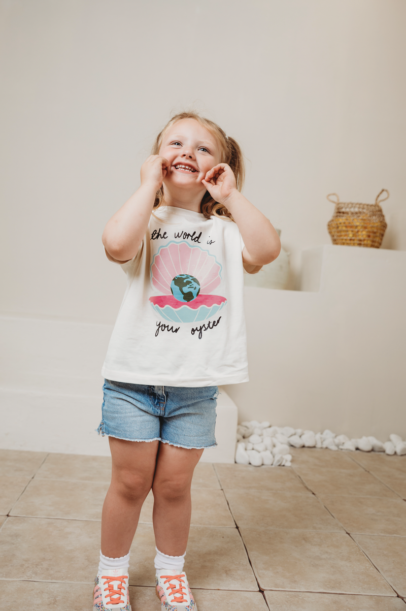 EMMY LUPIN X HAPPY HEARTS MINI OYSTER T-SHIRT