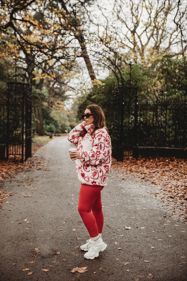 TEDDY FLEECE ZIP JACKET IN RED ICONS